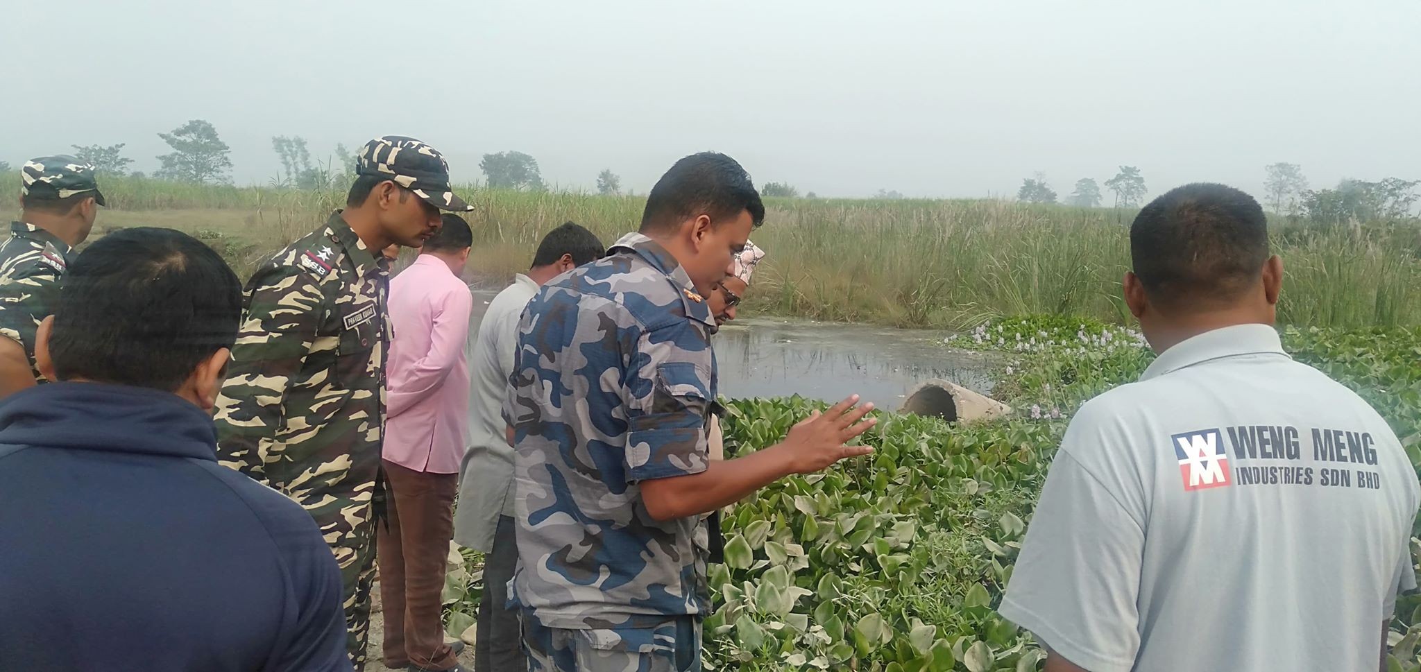 सुतिया नदिमा जलकुम्भी भरिएपछि नदि आसपासका हजारौँ किसानहरु मर्कामा